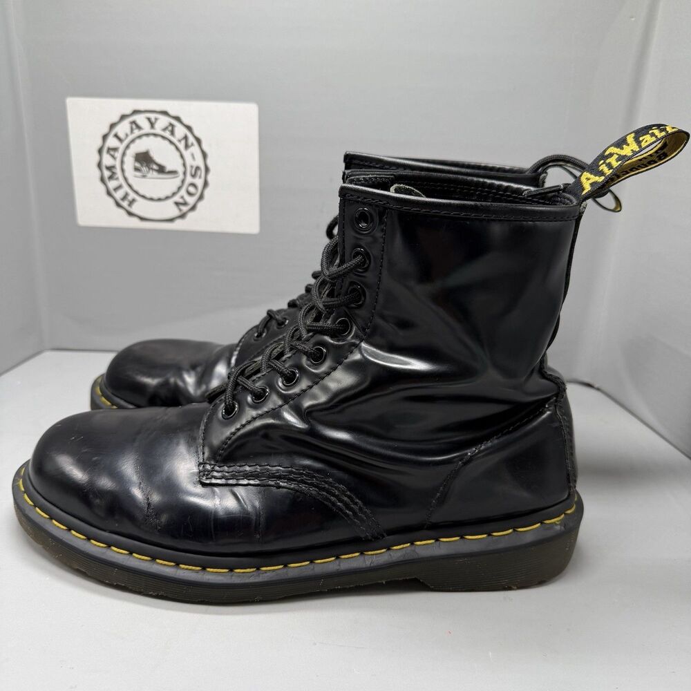 Dr Martens 11822 Mens Size 10 Black Leather 8 Eye Lace Up Combat Boots AirWair